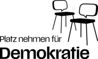 Logo des Sponsors: Platz nehmen für Demokratie