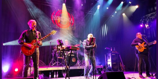 Neronia live auf der B&uuml;hne