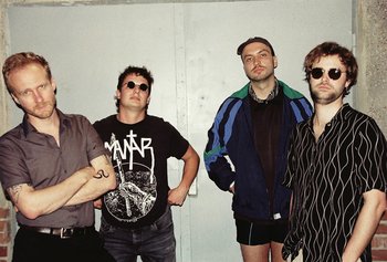 TOMMY AND THE TELEBOYS + samsa